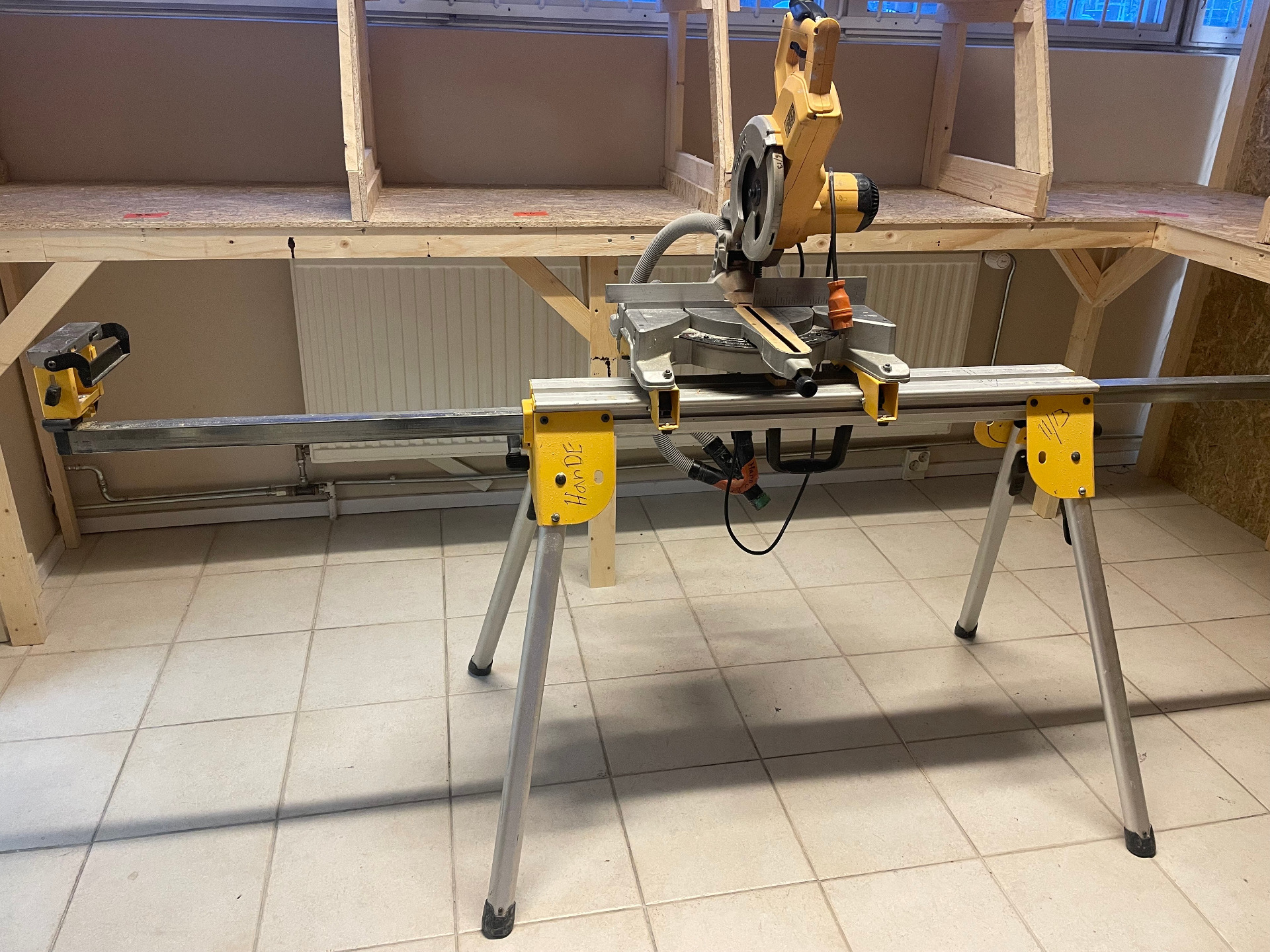 Jiirisirkkeli+ pöytä 10€/vrk